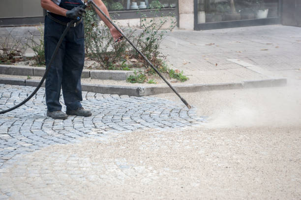 Best Pool Deck Cleaning  in Claremont, CA